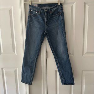 Gap Vintage Slim Mid-Rise Jeans  Blue/Size 6